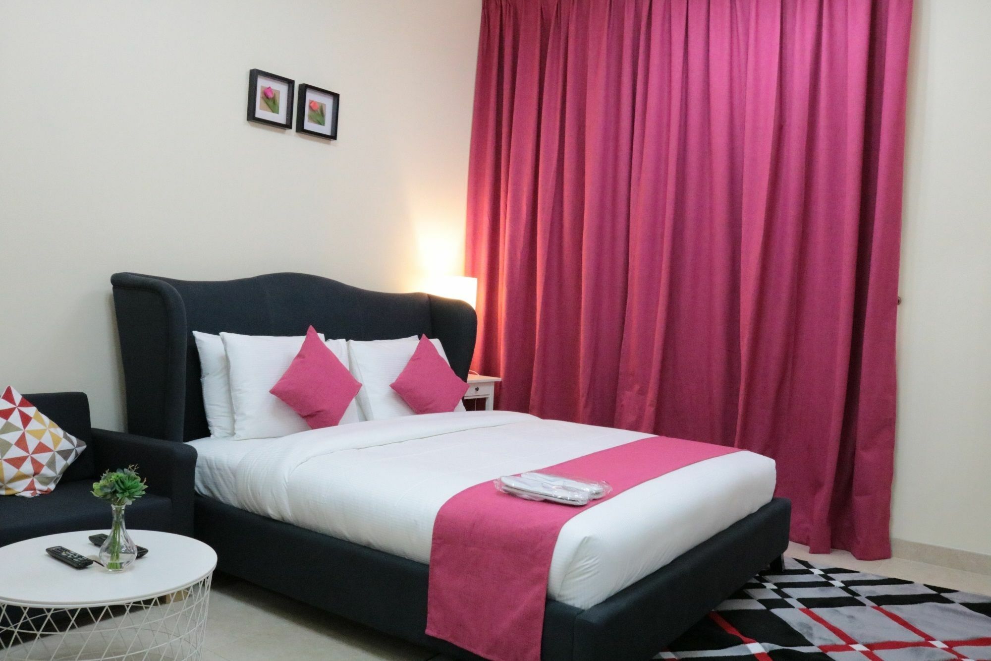 Piks Key - Oasis High Park Apartment